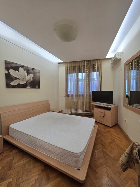 Maria Rosetti/ stradal, pretabil si pentru investitie